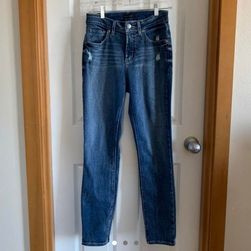 Silver Jeans: Avery Skinny